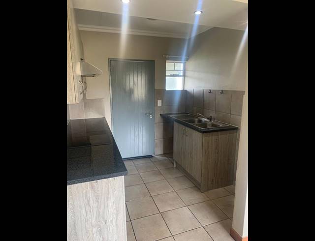 2 BEDROOM APARTMENT FOR SALE IN FLEURHOF